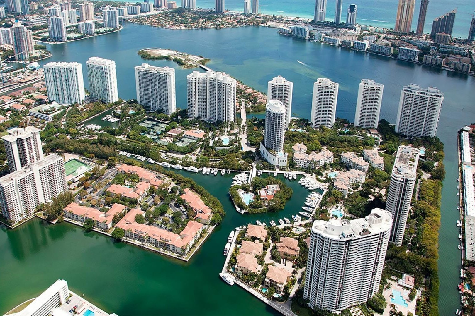 Williams Island, 4000 Island Blvd  # 101, Aventura, FL